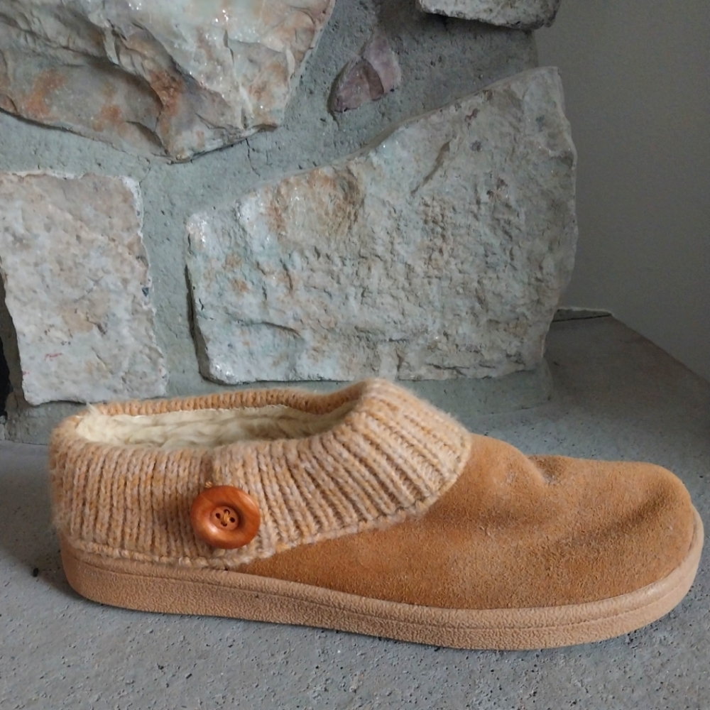 Fox Ridge Clogs - Picture 1 of 7